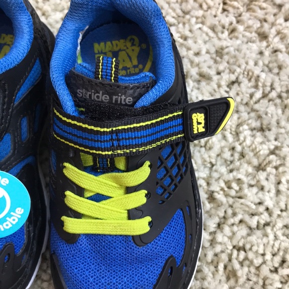 Stride Rite M2P Breccen Size 5M NWT Black/Blue - Picture 2 of 8